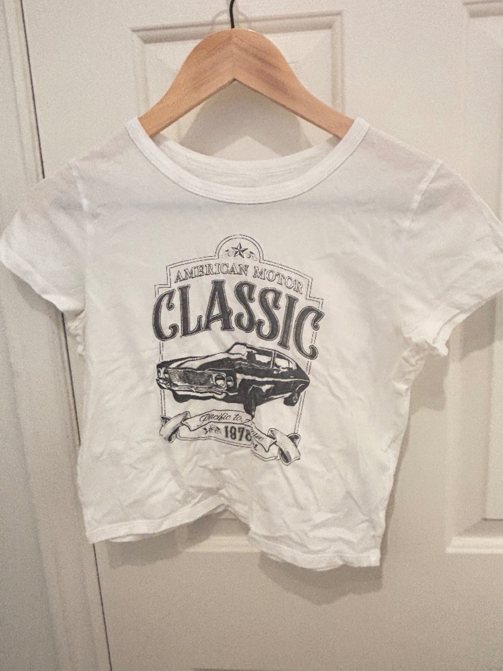 Hollister crop tee